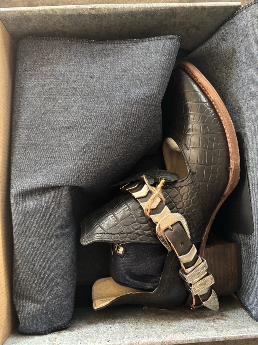 BRAND NEW** Box opened for pics ** FREEBIRD Croc Booties. ALL Original Packaging - Picture 2 of 9
